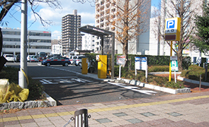元城駐車場入口写真