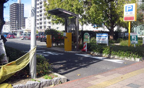 元城駐車場入口写真